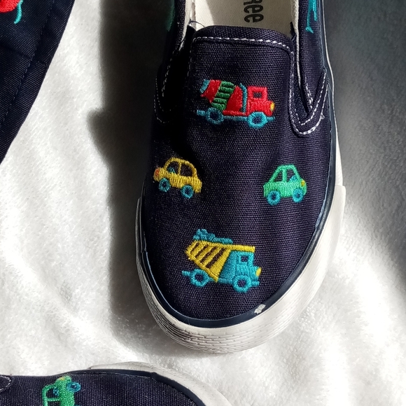 Gymboree Skippy style sneakers and matching bucket hat . - Picture 3 of 12